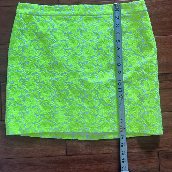 J. Crew Florescent Yellow Floral Mini Skirt Lined embroidered Size 8 - Picture 5 of 5